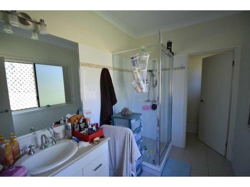 189 Edinburgh Drive, Mount Hallen QLD 4312