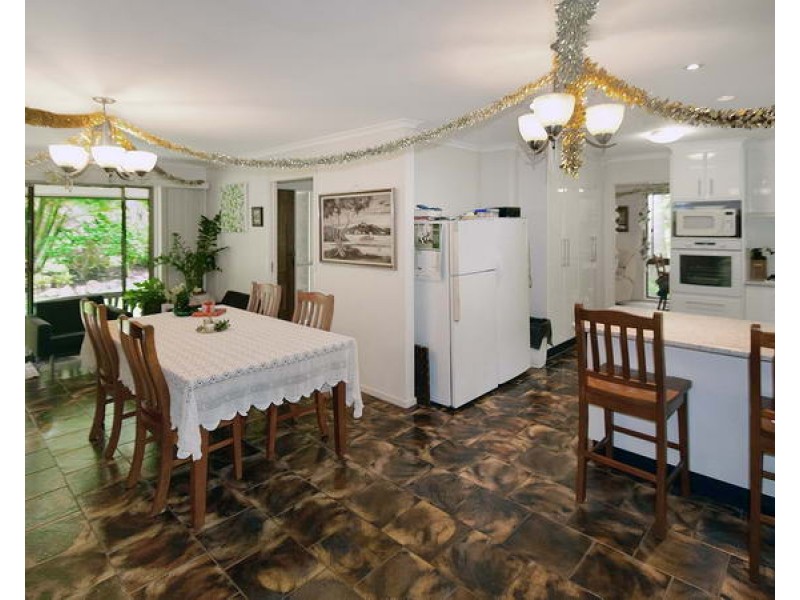473 Willaura Drive, Mount Hallen QLD 4312