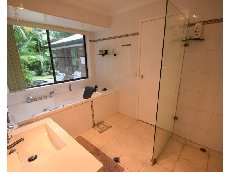 473 Willaura Drive, Mount Hallen QLD 4312