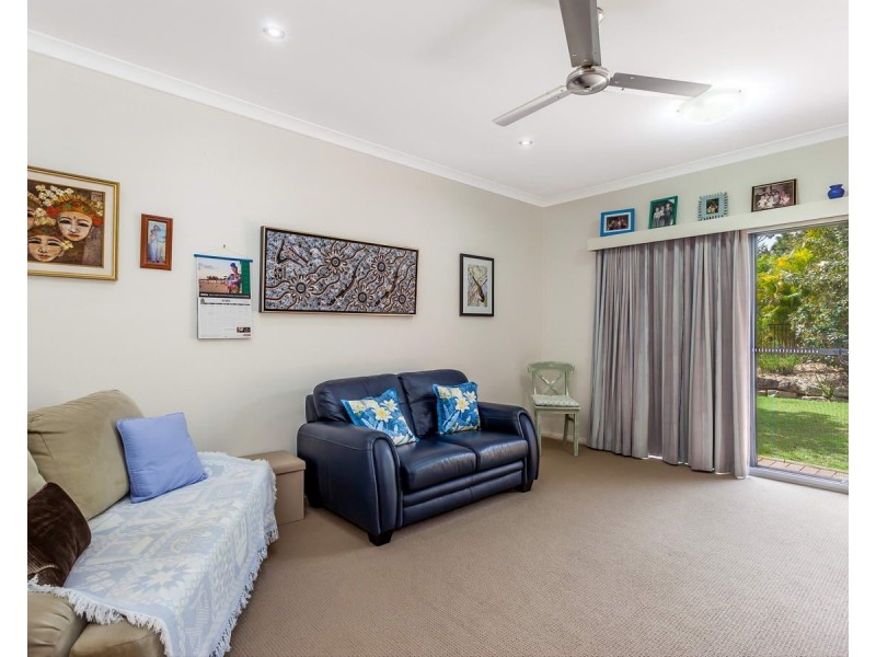 48 Essex Court, Mount Hallen QLD 4312