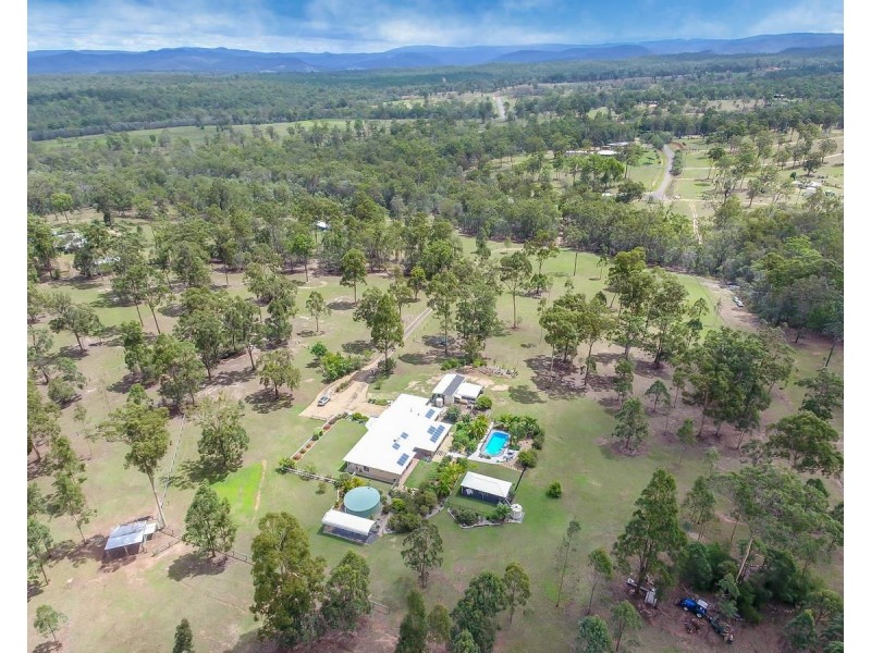 48 Essex Court, Mount Hallen QLD 4312