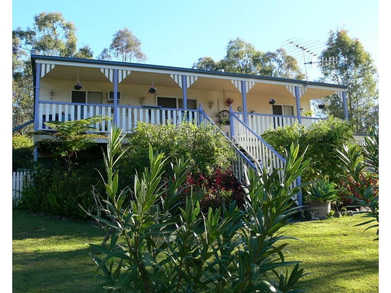 105 Pine Crescent, Esk QLD 4312