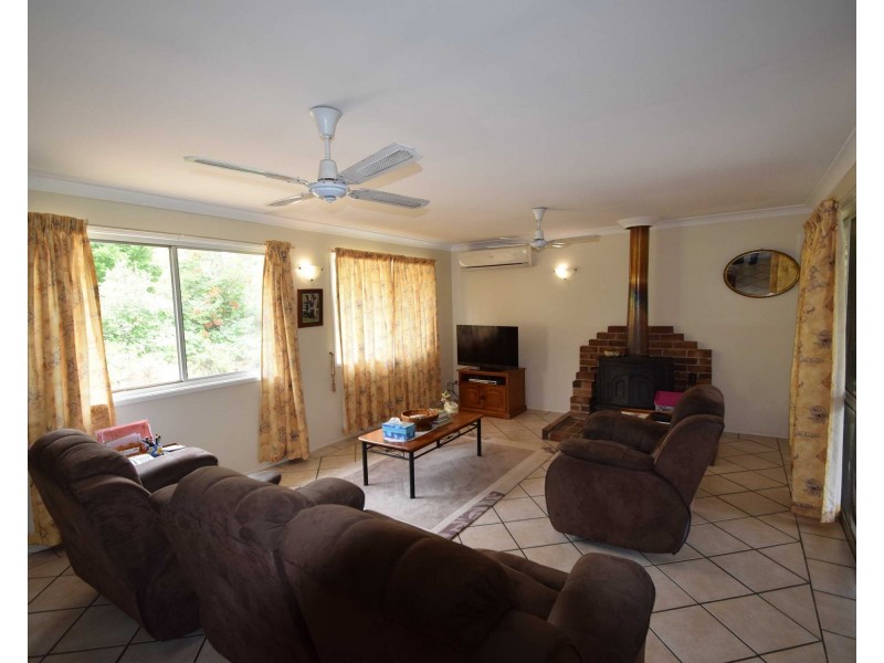 54 Dunlop Road, Esk QLD 4312