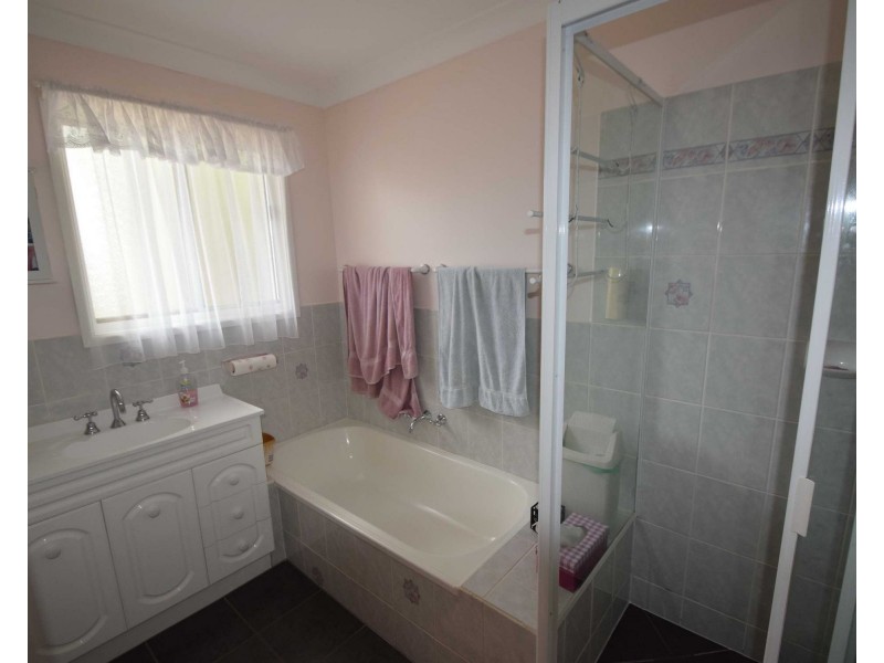 54 Dunlop Road, Esk QLD 4312