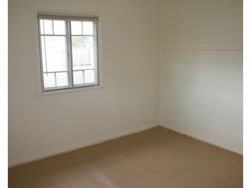 73 Dingyarra Street, Toogoolawah QLD 4313