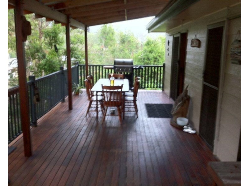 9 Jubilee Street, Somerset Dam QLD 4312