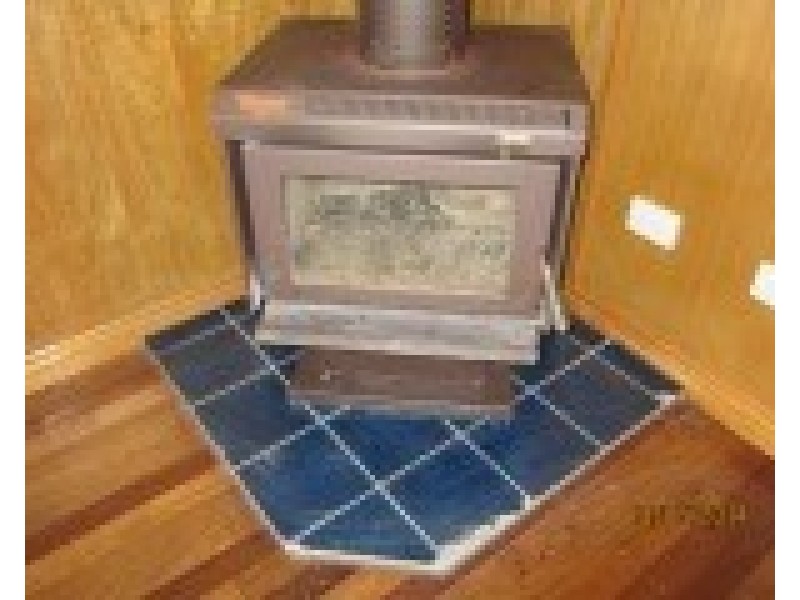 9 Jubilee Street, Somerset Dam QLD 4312