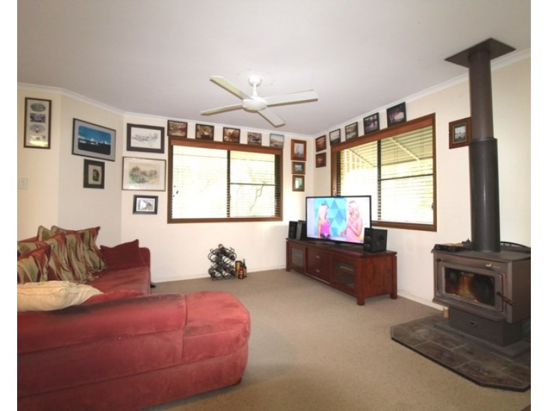 72 Creek Street, Esk QLD 4312