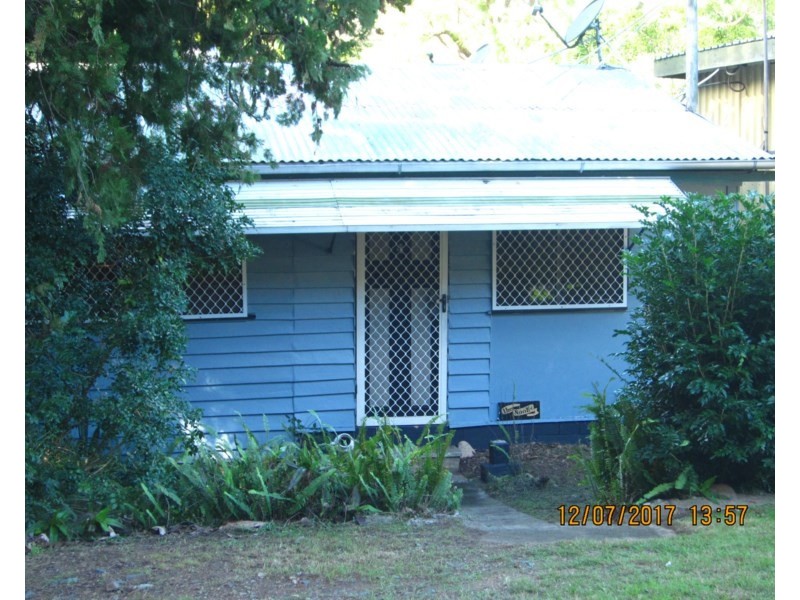 4 Rocky Street, Somerset Dam QLD 4312
