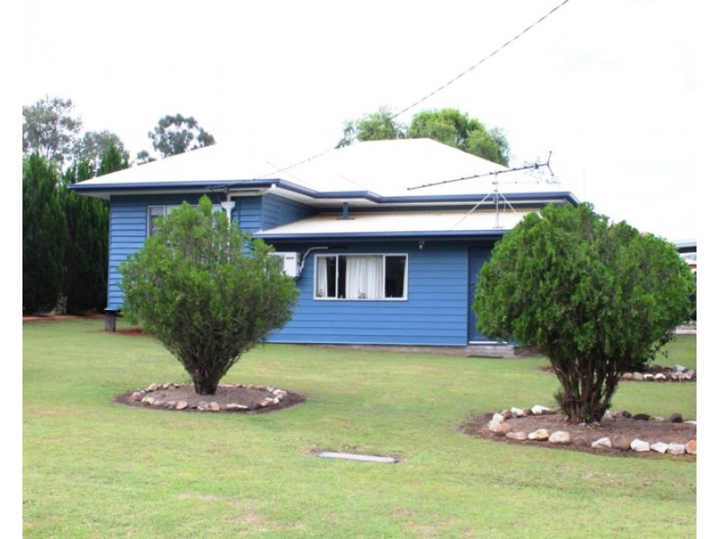 19 Alexandra Street, Toogoolawah QLD 4313