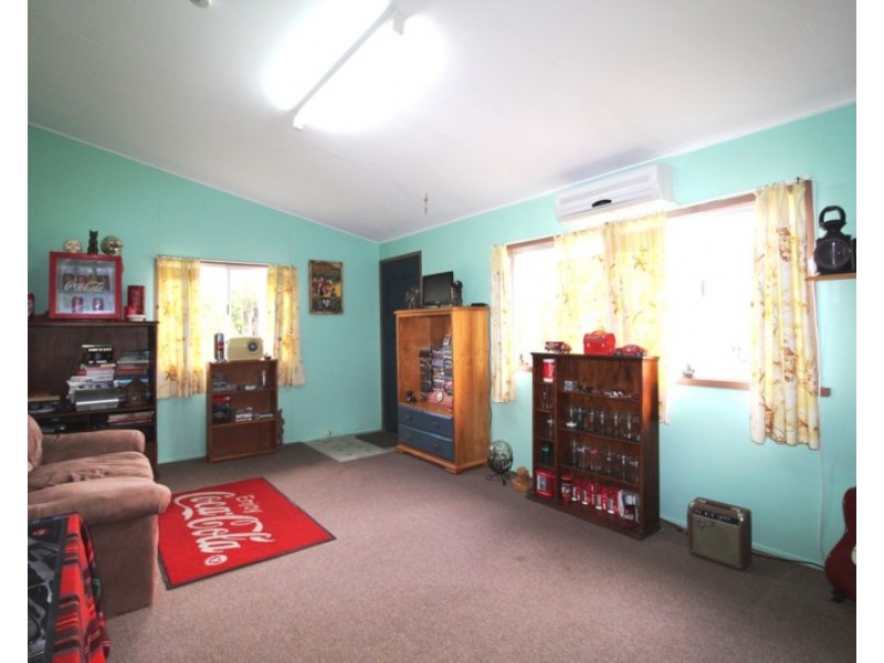 19 Alexandra Street, Toogoolawah QLD 4313