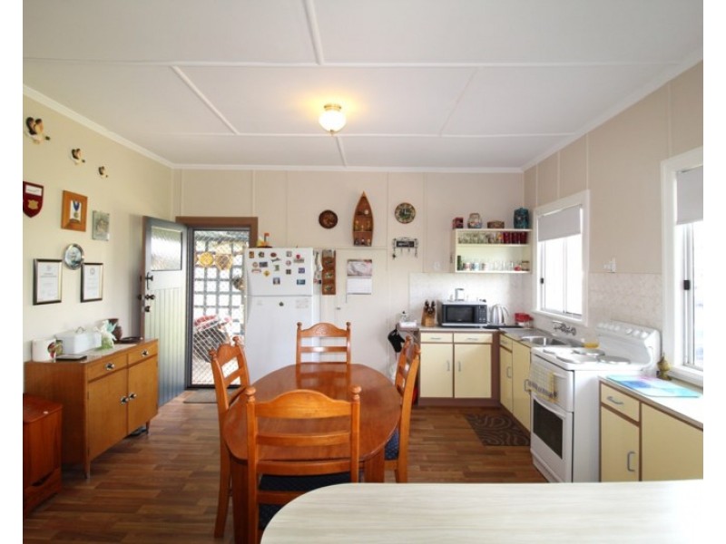 19 Alexandra Street, Toogoolawah QLD 4313