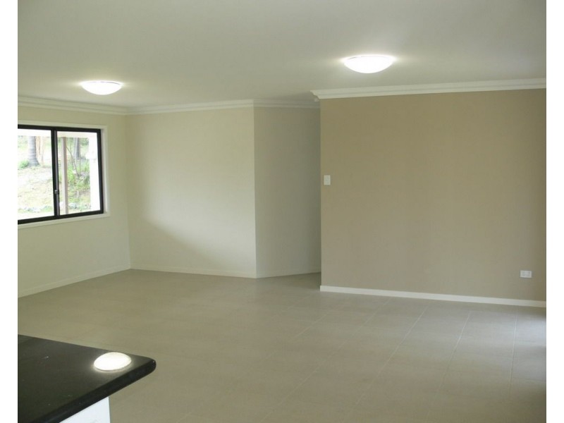 102 Pine Crescent, Esk QLD 4312