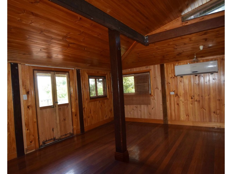 188 HIGHLAND Street, Esk QLD 4312