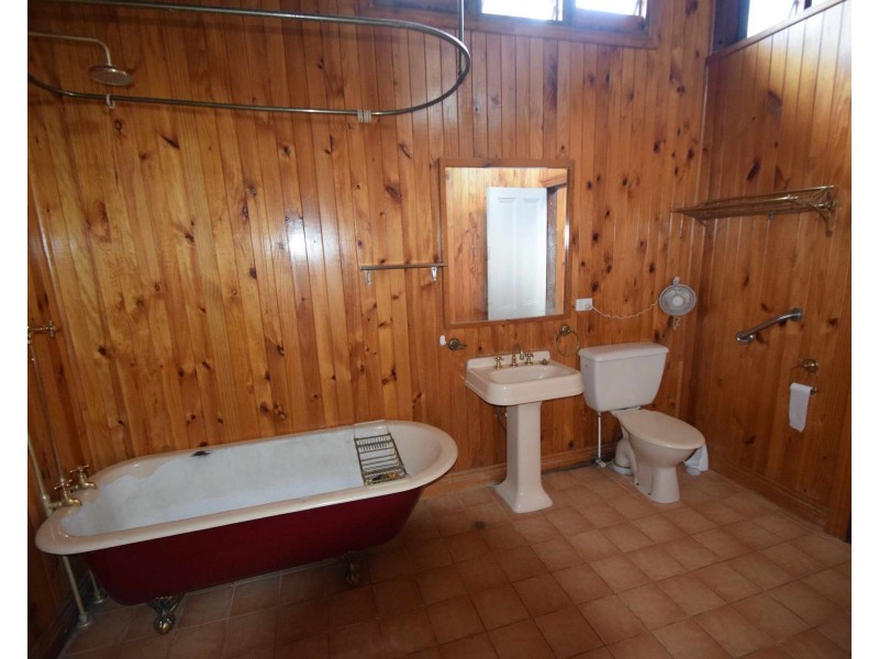 188 HIGHLAND Street, Esk QLD 4312