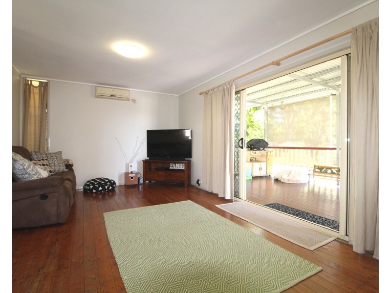 11 Alexandra Street, Toogoolawah QLD 4313