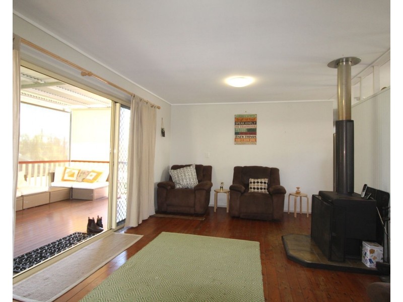 11 Alexandra Street, Toogoolawah QLD 4313