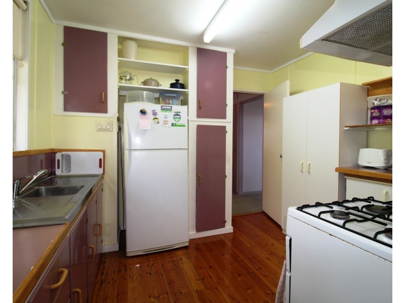 1 George Street, Toogoolawah QLD 4313