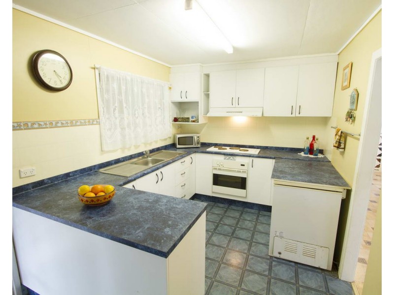 115 Cedar Avenue, Esk QLD 4312
