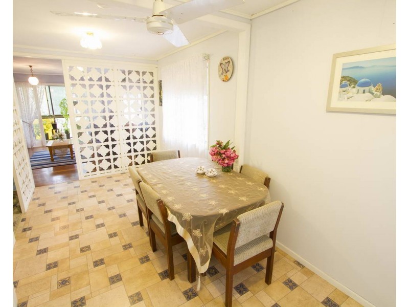 115 Cedar Avenue, Esk QLD 4312