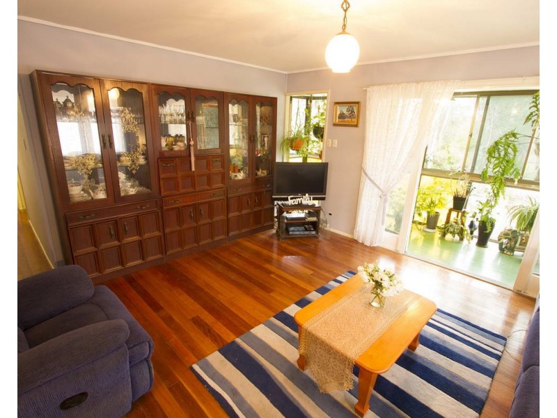115 Cedar Avenue, Esk QLD 4312