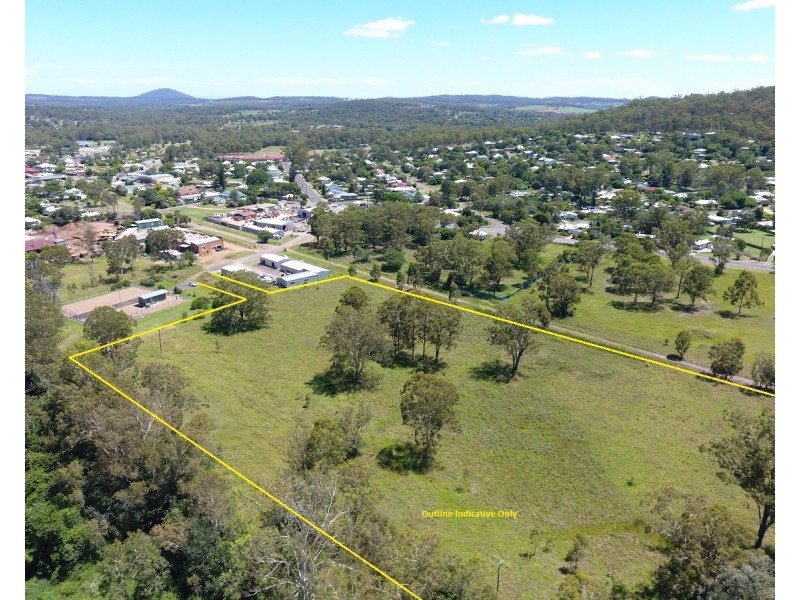 21 Peters Street, Esk QLD 4312