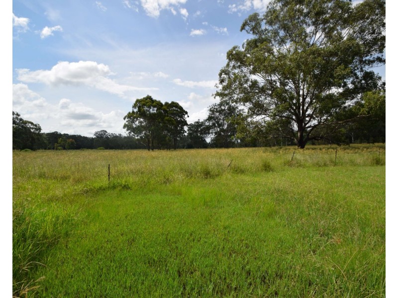 21 Peters Street, Esk QLD 4312