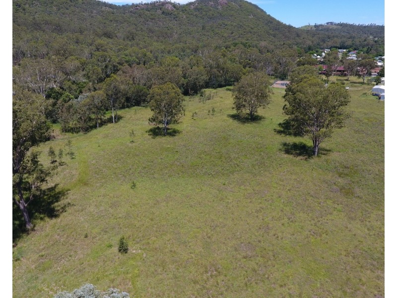 21 Peters Street, Esk QLD 4312