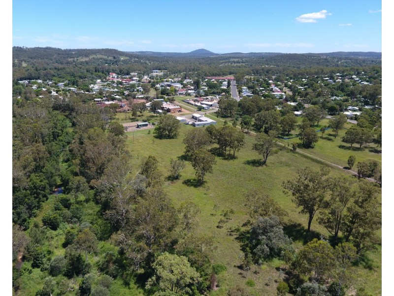 21 Peters Street, Esk QLD 4312