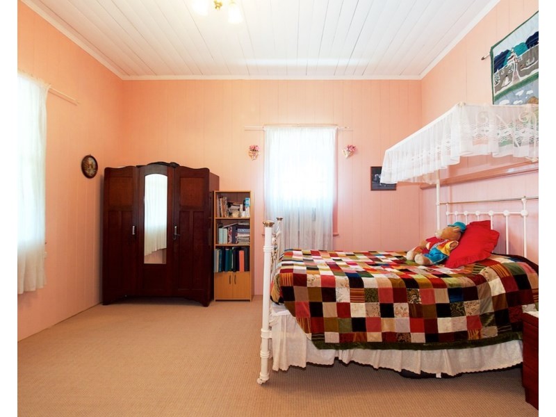 24 HASLINGDEN Road, Lockyer Waters QLD 4311