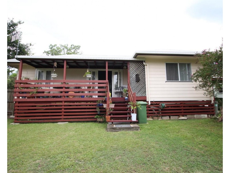 22 Down Street, Esk QLD 4312