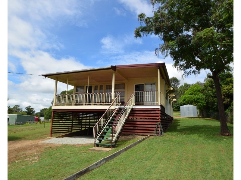 42 Barbour Street, Esk QLD 4312