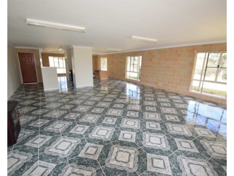 421 Brennan Road, Redbank Creek QLD 4312