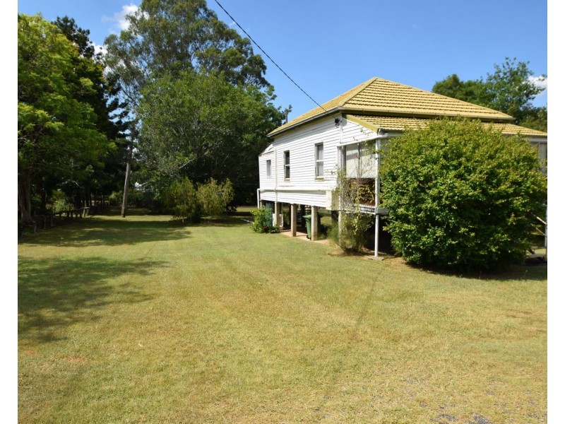 19 Barbour Street, Esk QLD 4312