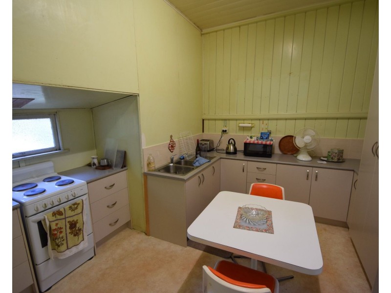 19 Barbour Street, Esk QLD 4312