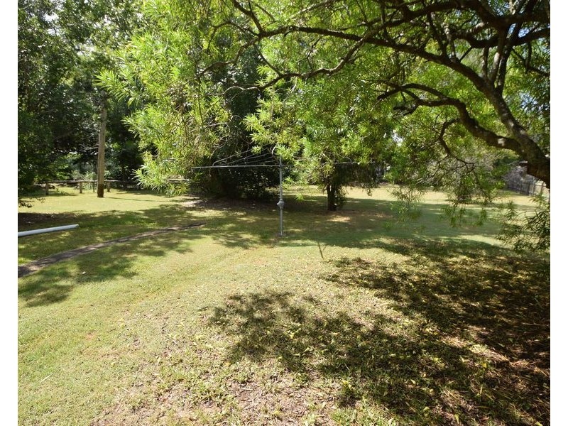 19 Barbour Street, Esk QLD 4312