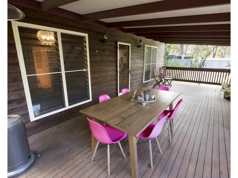 33 Countess Court, Mount Hallen QLD 4312