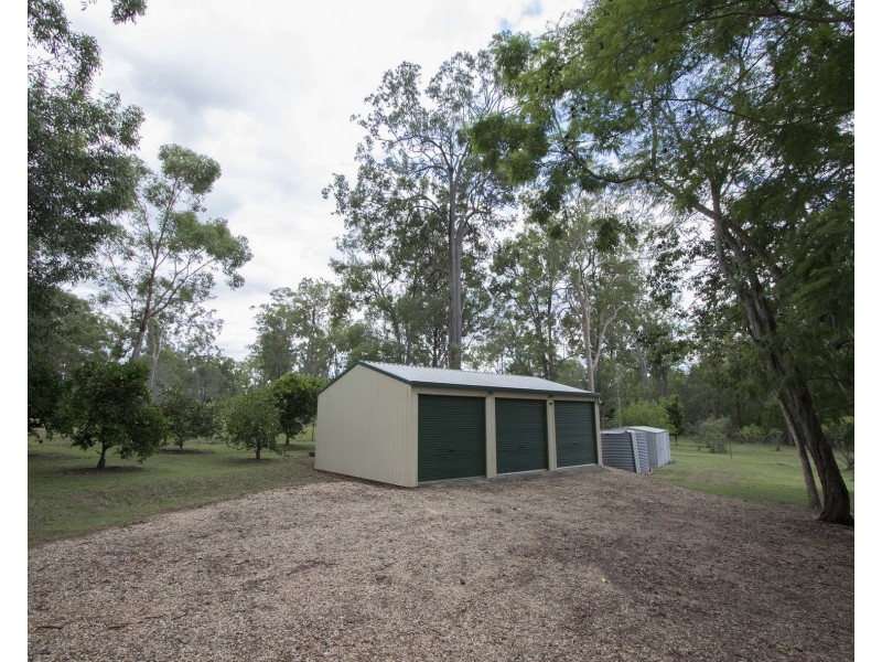 33 Countess Court, Mount Hallen QLD 4312