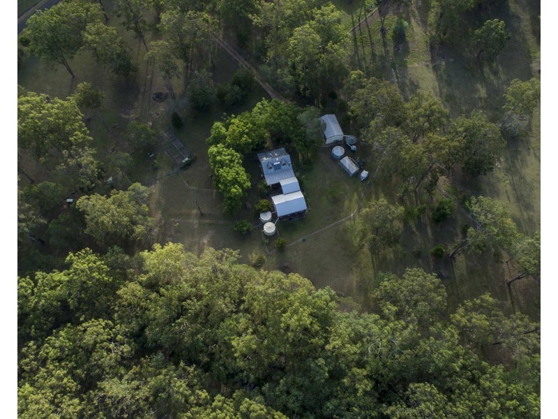 33 Countess Court, Mount Hallen QLD 4312