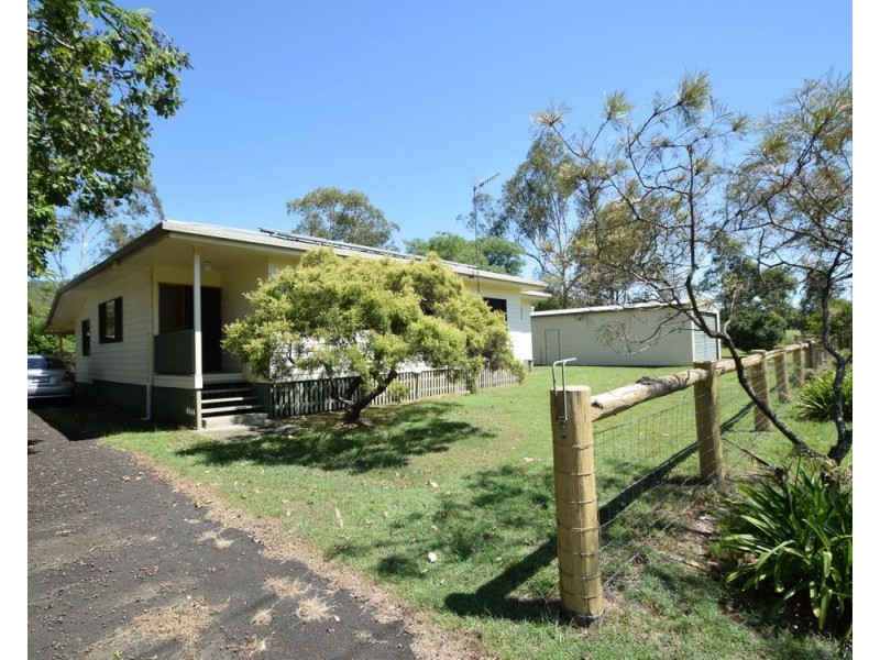 13 Wattle Street, Esk QLD 4312