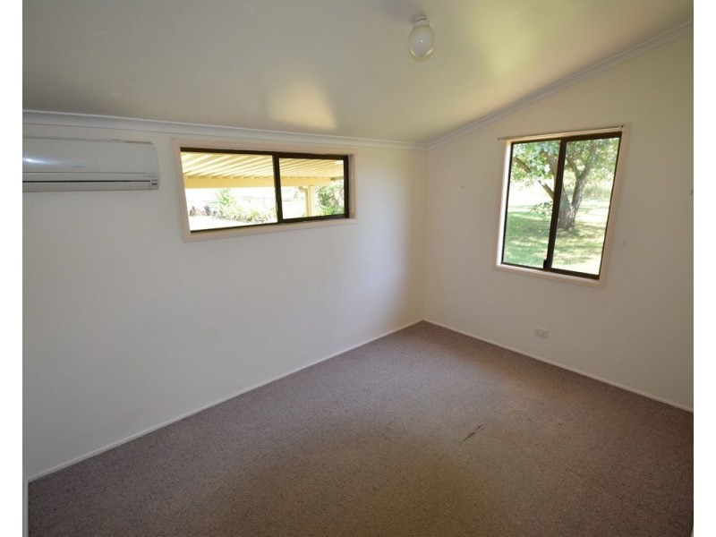 13 Wattle Street, Esk QLD 4312