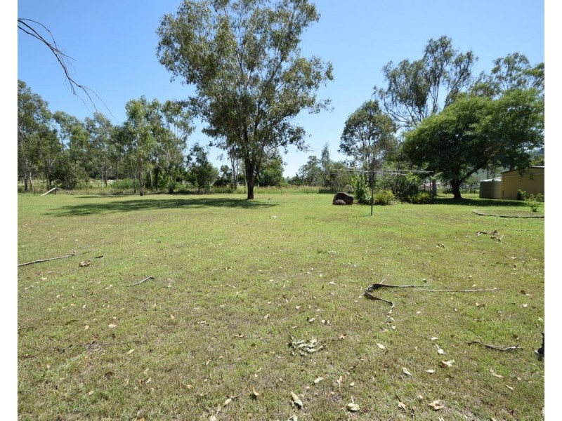 13 Wattle Street, Esk QLD 4312