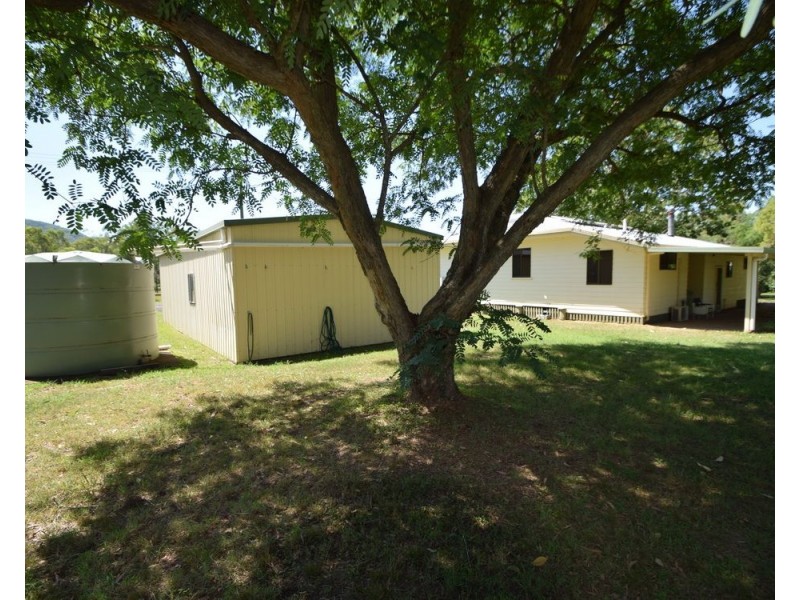 13 Wattle Street, Esk QLD 4312