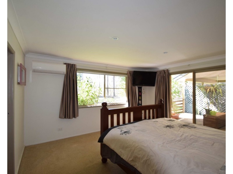 190 Edinburgh Drive, Mount Hallen QLD 4312