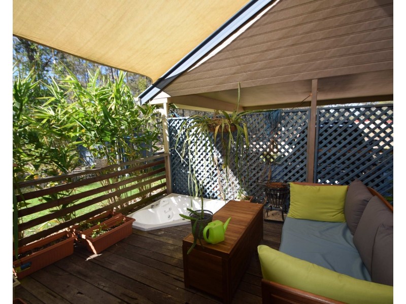 190 Edinburgh Drive, Mount Hallen QLD 4312