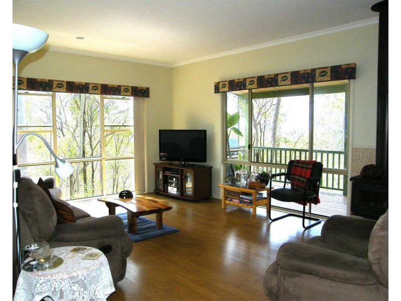 183 Pine Crescent, Esk QLD 4312