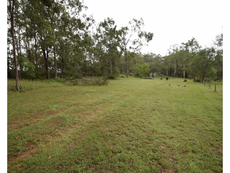 183 Pine Crescent, Esk QLD 4312