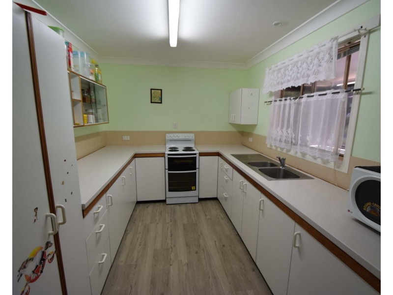 1 Kelly Court, Esk QLD 4312