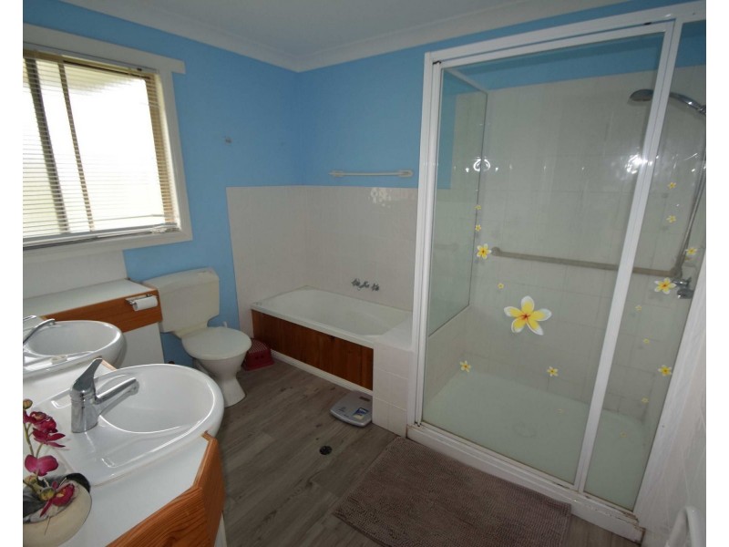 1 Kelly Court, Esk QLD 4312