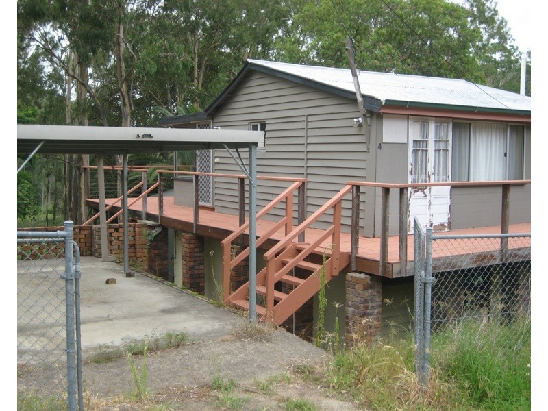 4 Jubilee Street, Somerset Dam QLD 4312